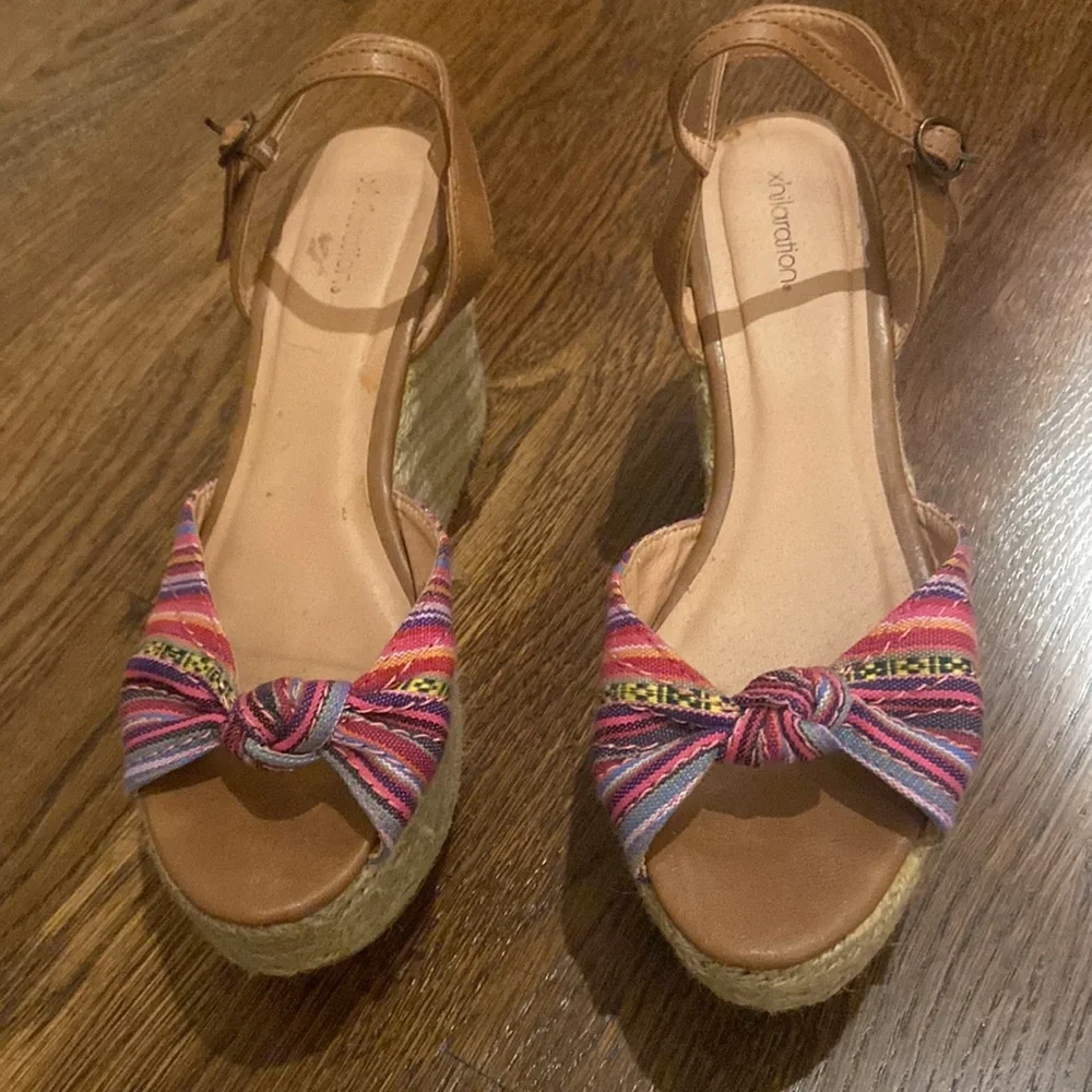 Fun Colorful Wedges - Picture 2 of 5